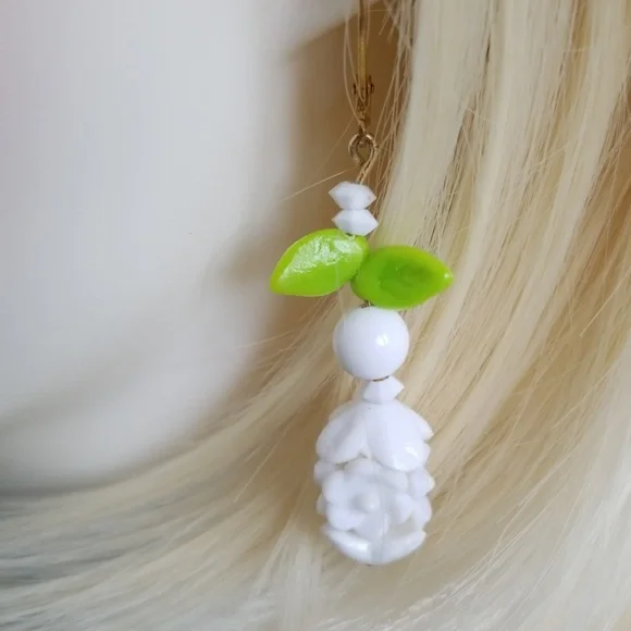 Vintage 1960s Mid Century Fruit Salad Floral Pierced Earrings - Picture 10 of 11